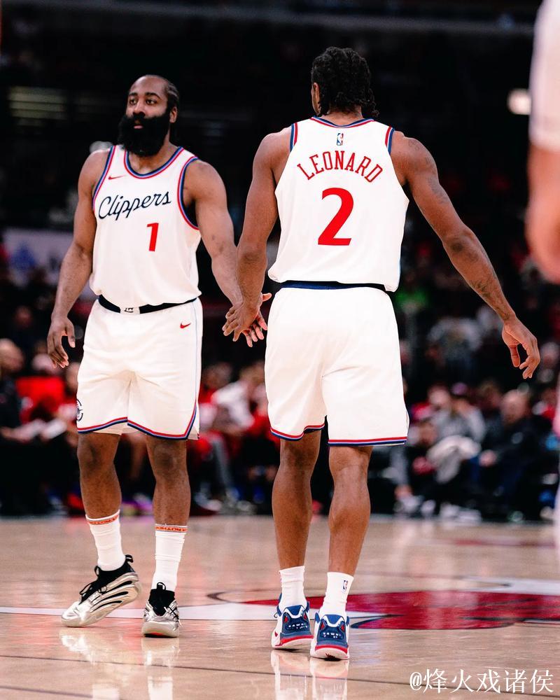 快船惨败灰熊!哈登带伤,祖巴茨无防守,伦纳德下滑,替补引绝望 快船惨败灰熊!哈登带伤,祖巴茨无防守,伦纳德下滑,替补引绝望