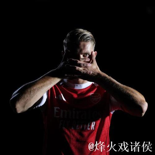 哲凯赖什：以这种方式输球很艰难但要振作，我们